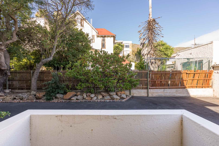 1 Bedroom Property for Sale in Sea Point Western Cape